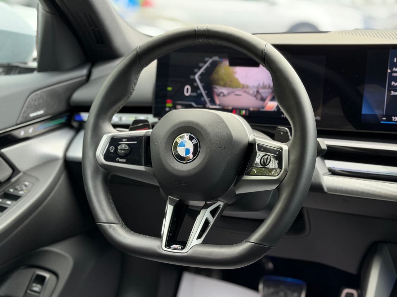 BMW 520 2024 — Миниатюра 15