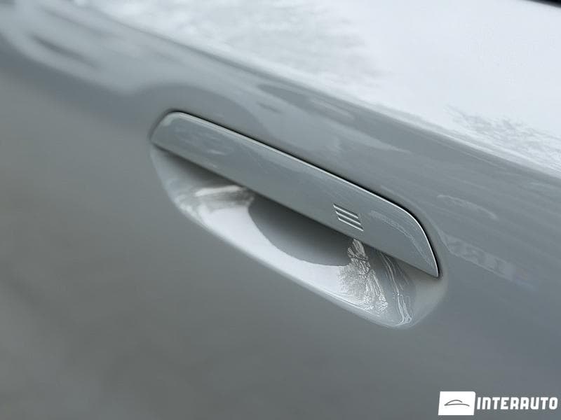 BMW 520 2024 — Миниатюра 8