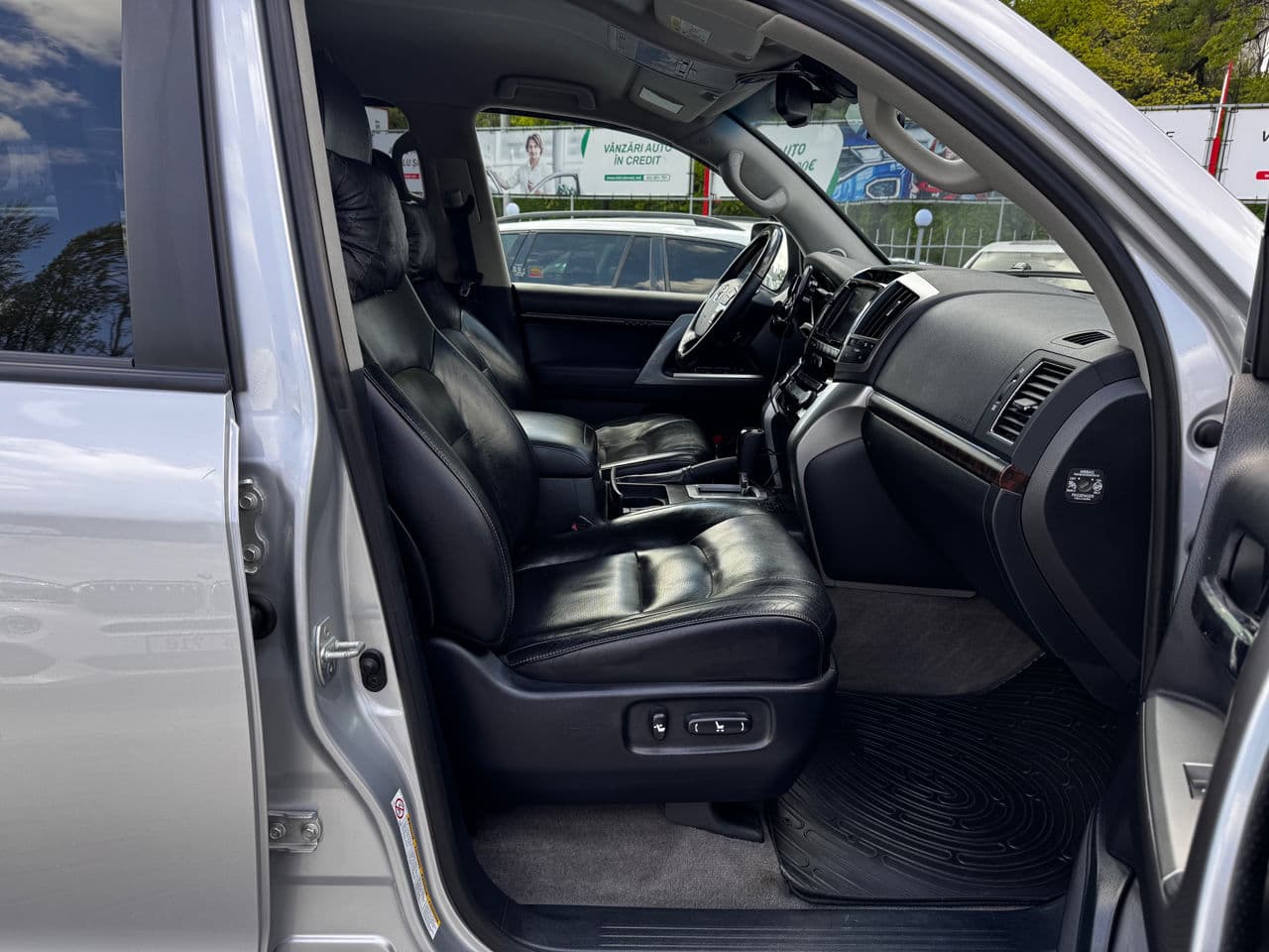 2013 Toyota Land Cruiser — Miniatură 6