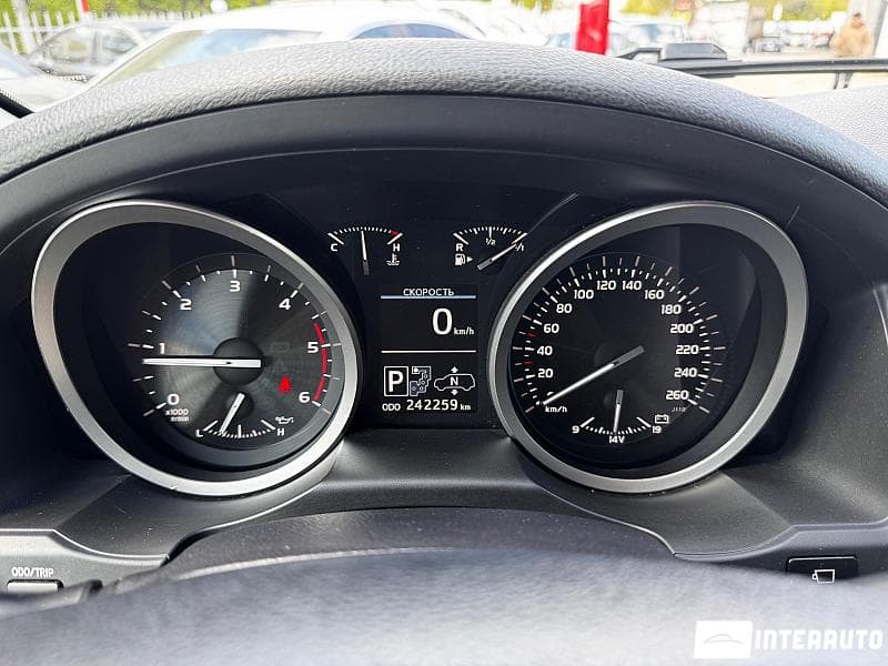2013 Toyota Land Cruiser — Miniatură 7