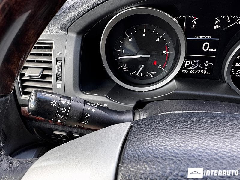 2013 Toyota Land Cruiser — Miniatură 9