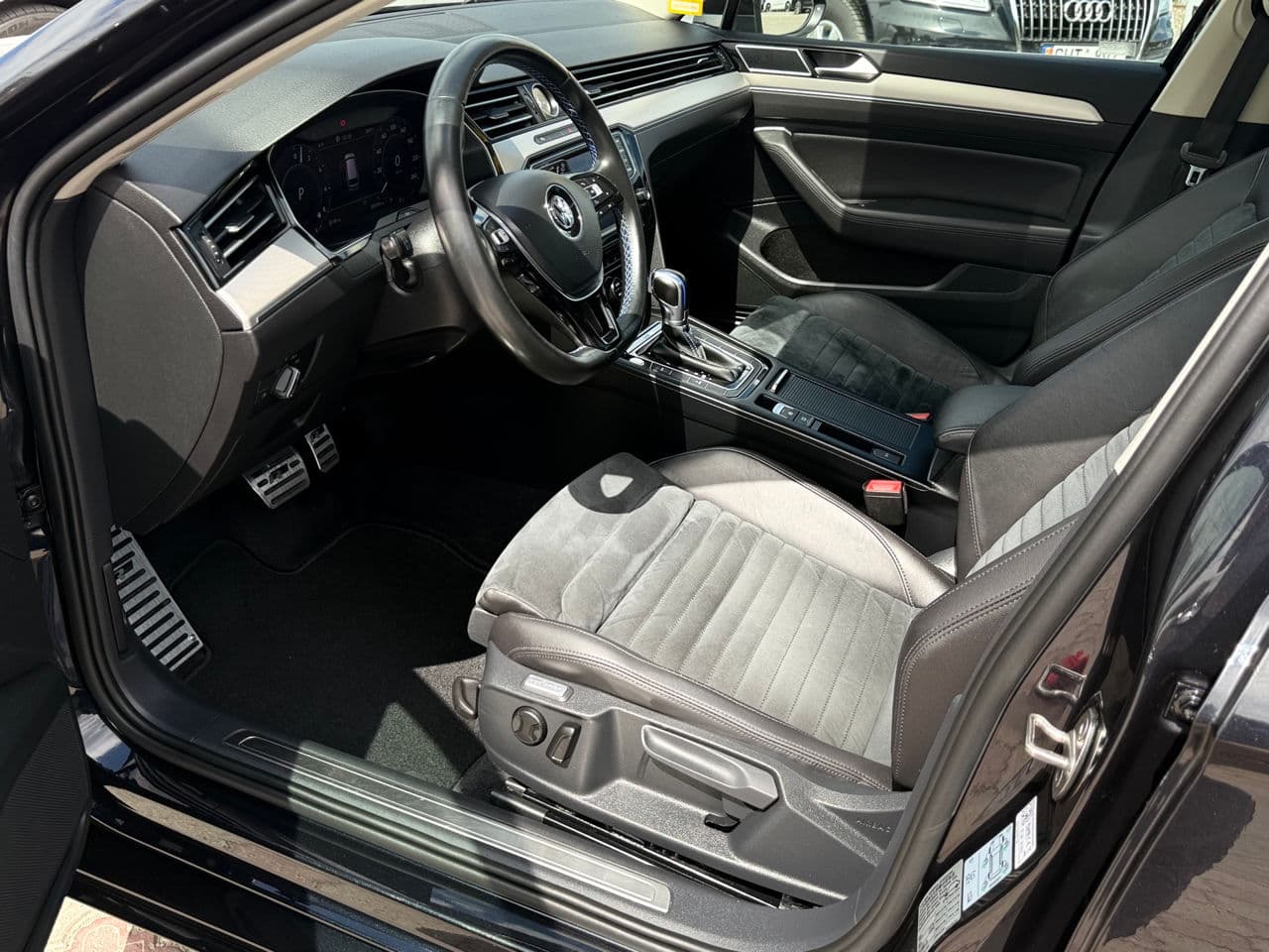 Volkswagen Passat GTE 2016 — Миниатюра 5