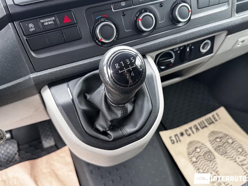 2017 Volkswagen Caravelle — Miniatură 8