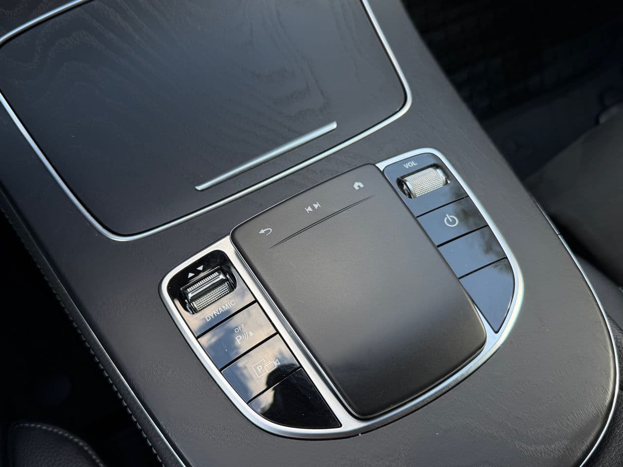 2022 Mercedes E 300e — Miniatură 16