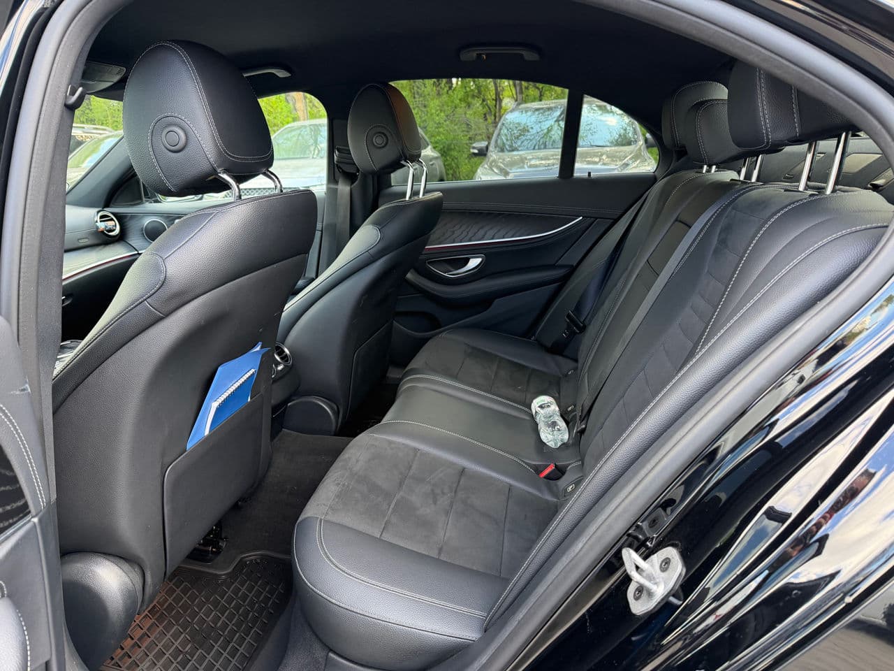 2022 Mercedes E 300e — Miniatură 19