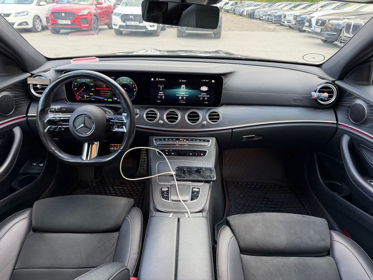 2022 Mercedes E 300e — Miniatură 11