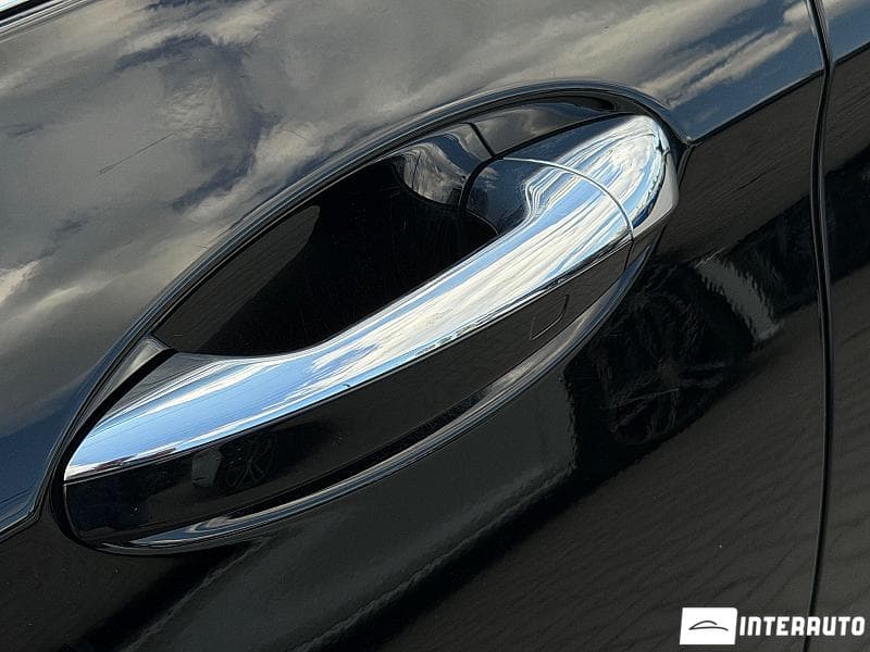 2022 Mercedes E 300e — Miniatură 5