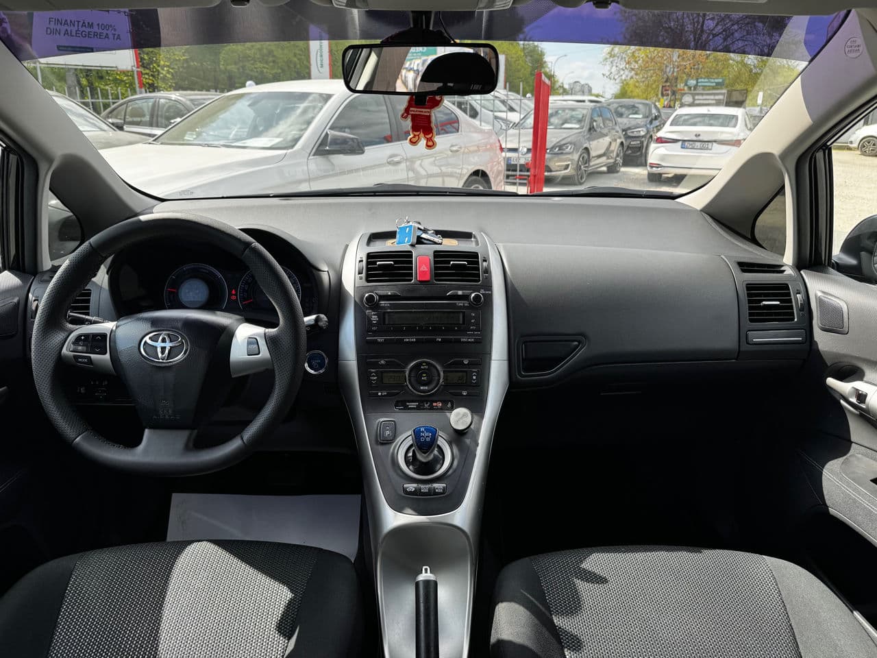 2011 Toyota Auris — Miniatură 7