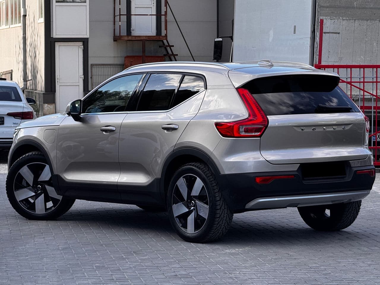 Volvo XC 40 2022 — Миниатюра 2