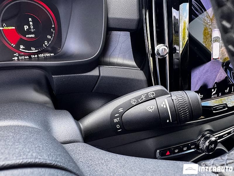 Volvo XC 40 2022 — Миниатюра 16