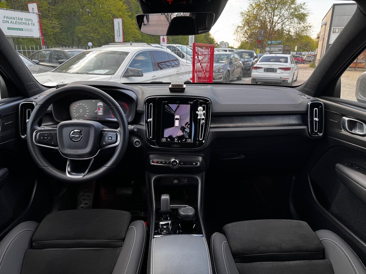 Volvo XC 40 2022 — Миниатюра 7