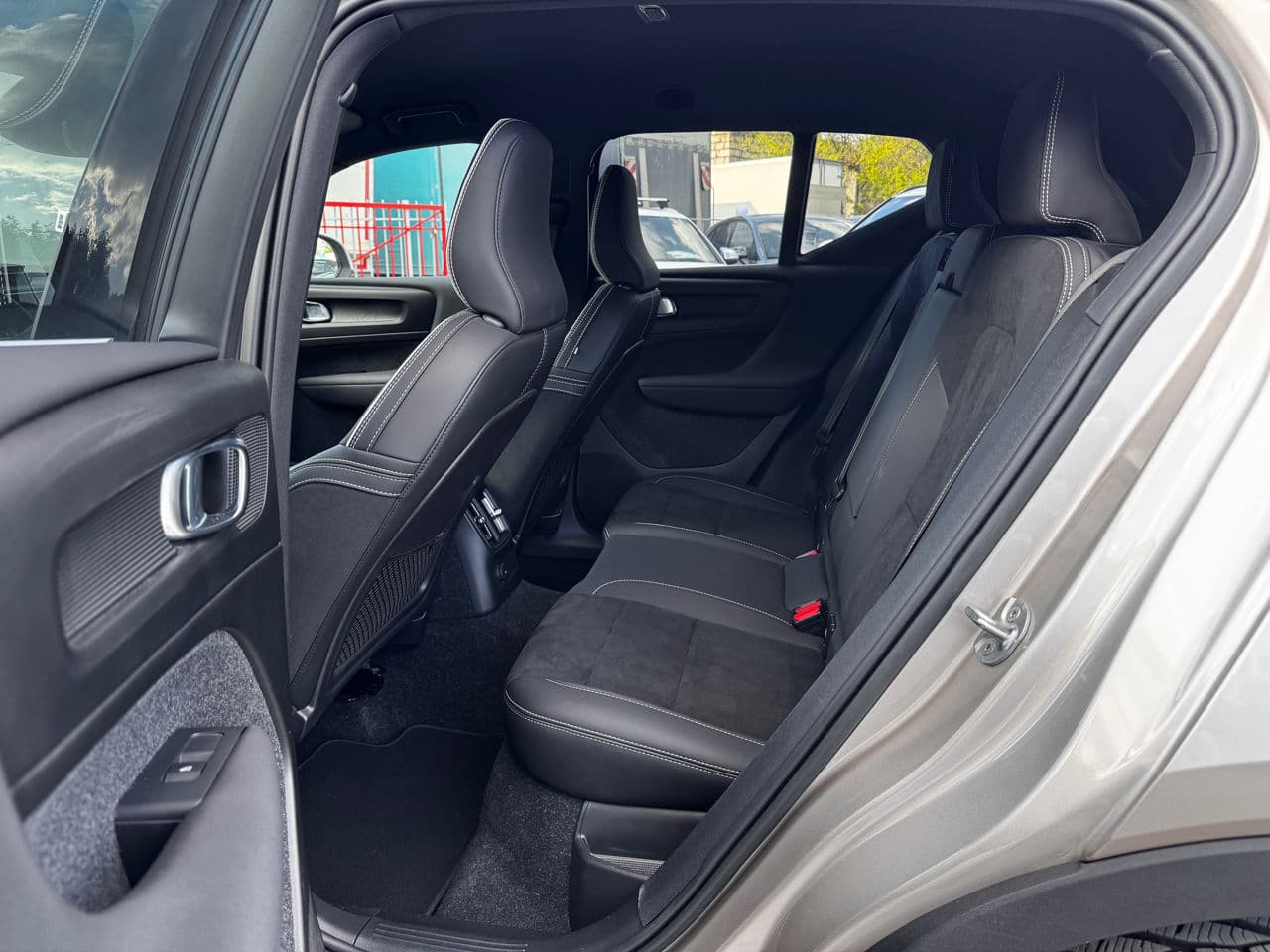 Volvo XC 40 2022 — Миниатюра 6