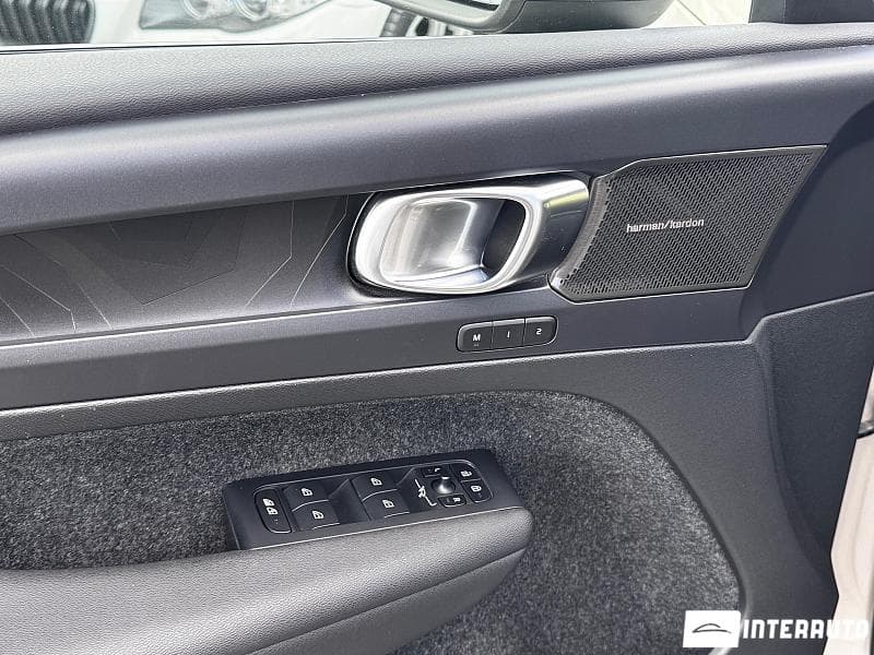 Volvo XC 40 2022 — Миниатюра 21