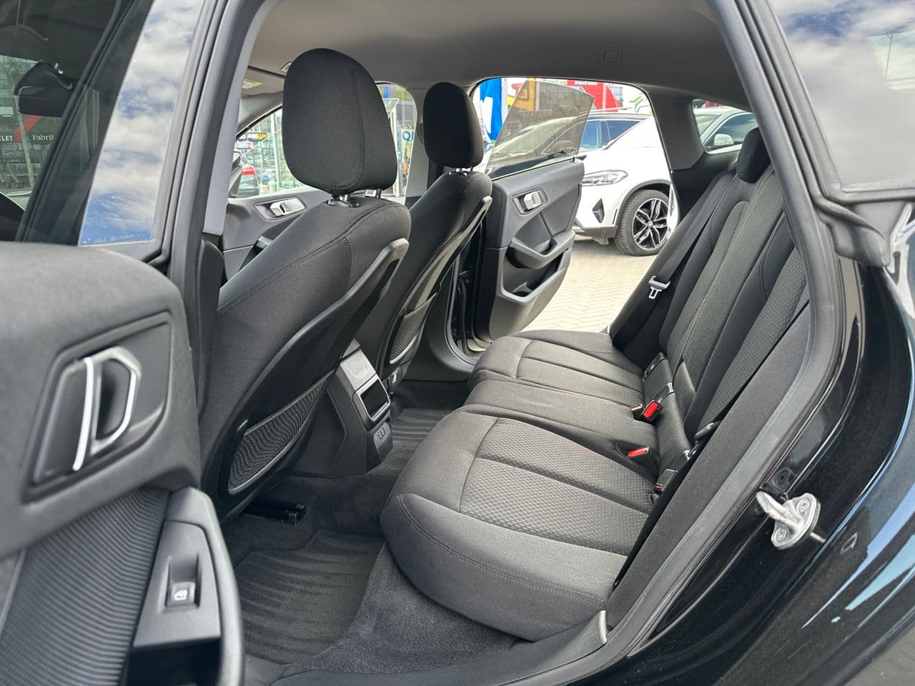 2020 BMW 216d — Miniatură 17