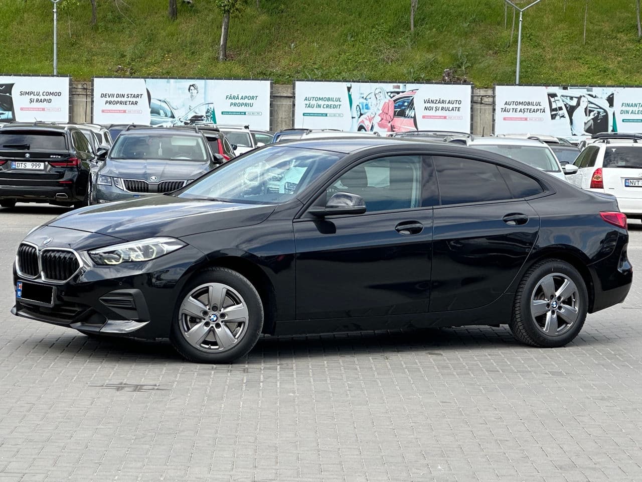2020 BMW 216d — Miniatură 2