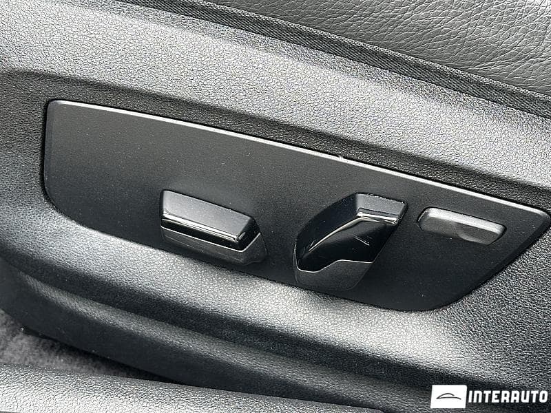 2022 BMW 530e — Miniatură 18