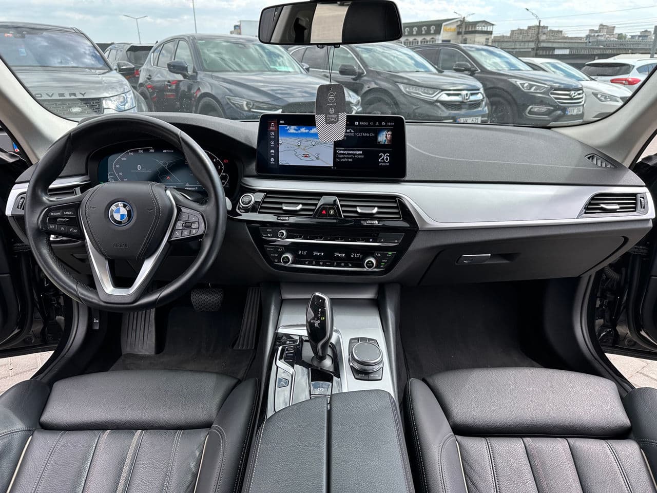 2022 BMW 530e — Miniatură 6