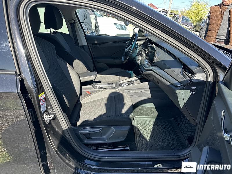 2022 Skoda Octavia — Miniatură 14