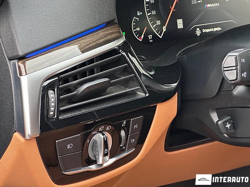 2019 BMW 540 — Miniatură 16