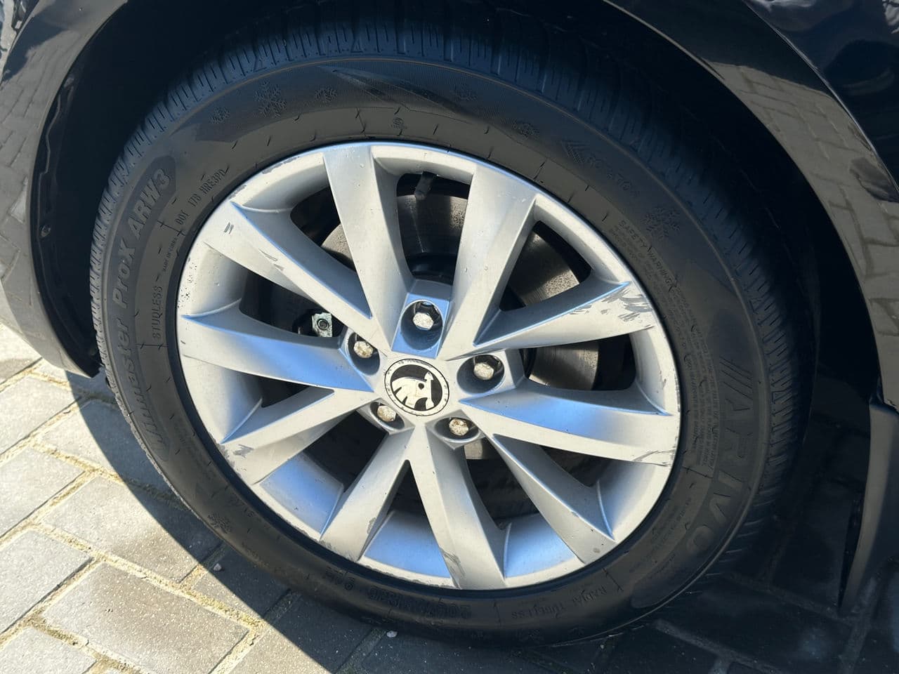 2017 Skoda Octavia — Miniatură 15