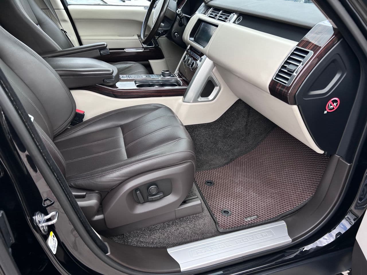2016 Land Rover Range Rover Vogue — Miniatură 18