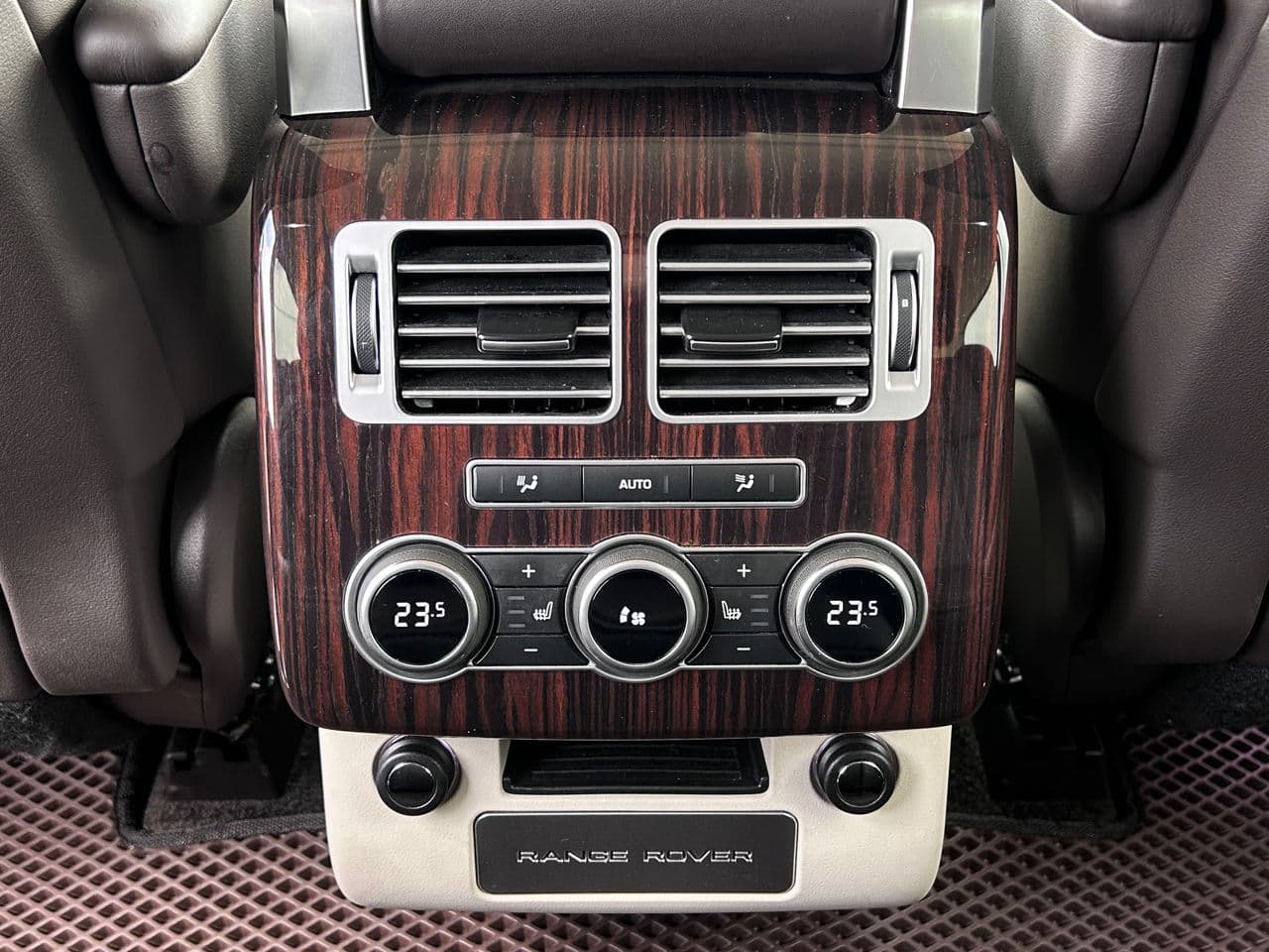 2016 Land Rover Range Rover Vogue — Miniatură 17