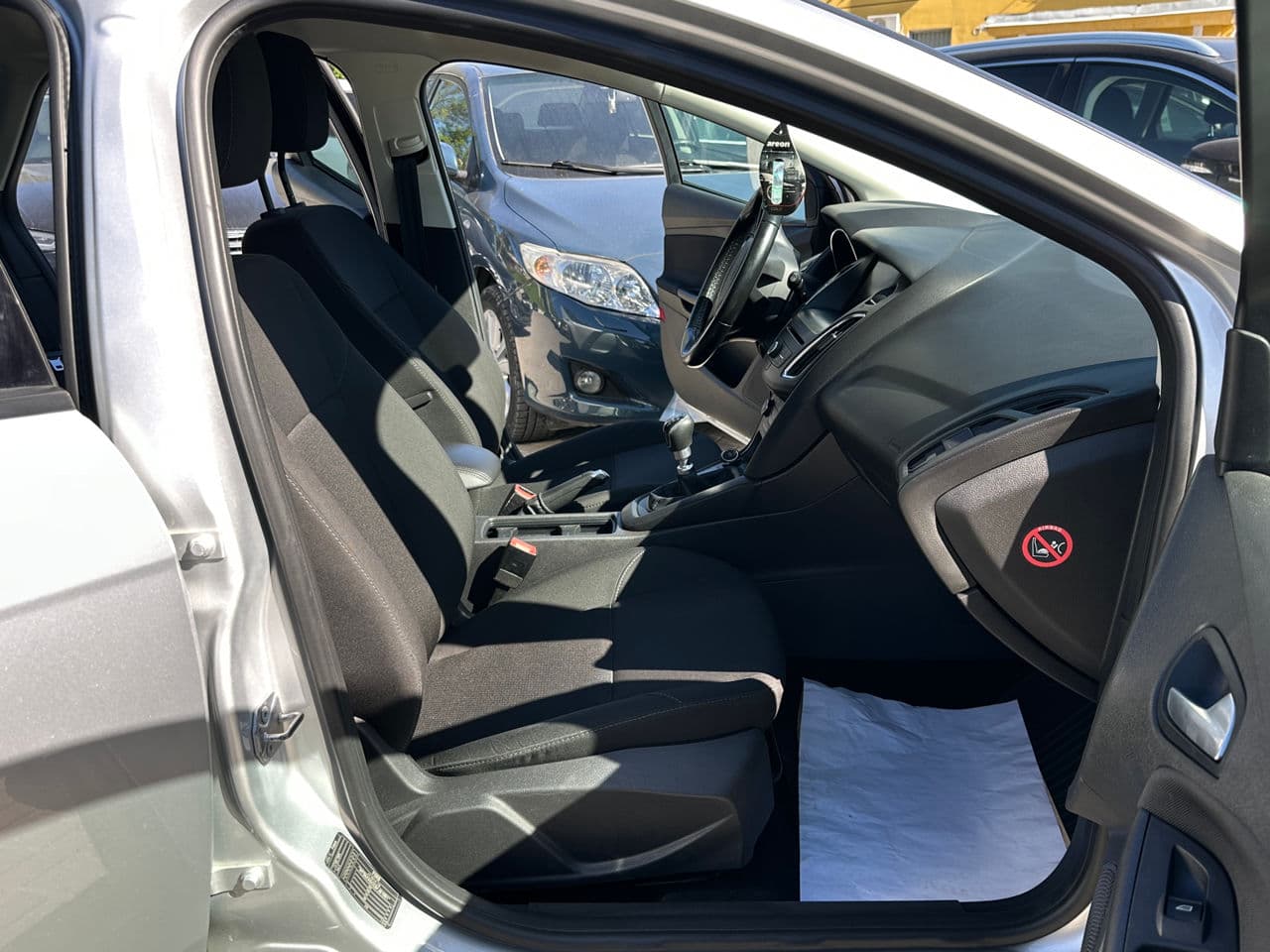 2015 Ford Focus — Miniatură 15