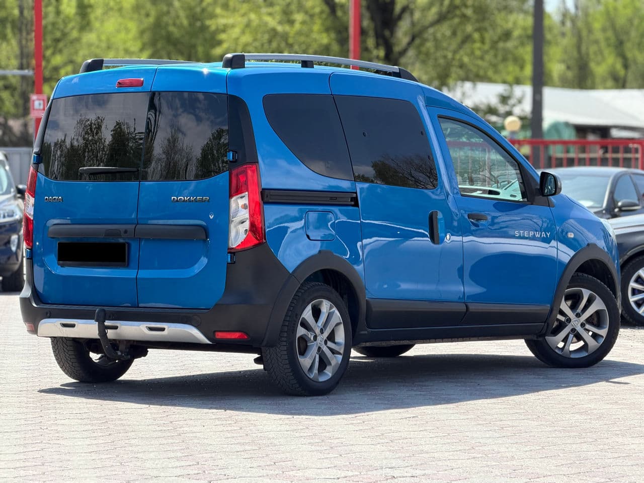 2015 Dacia Dokker Stepway — Miniatură 2