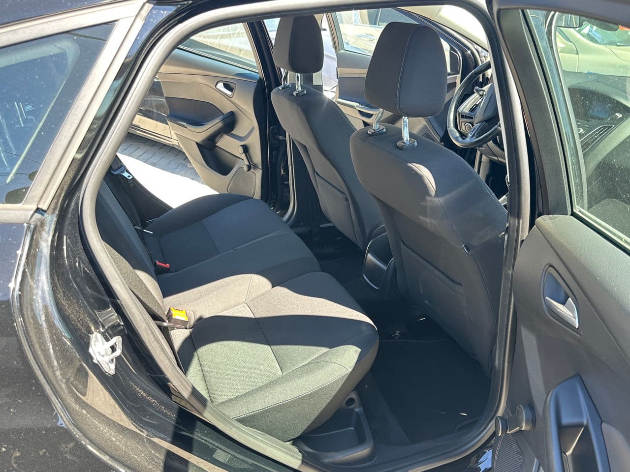 2017 Ford Focus — Miniatură 13