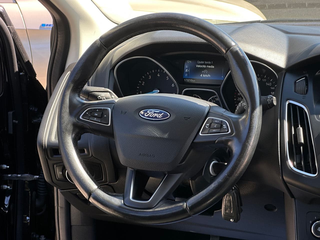 2017 Ford Focus — Miniatură 7