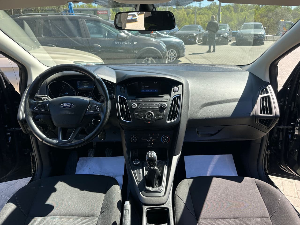 2017 Ford Focus — Miniatură 6