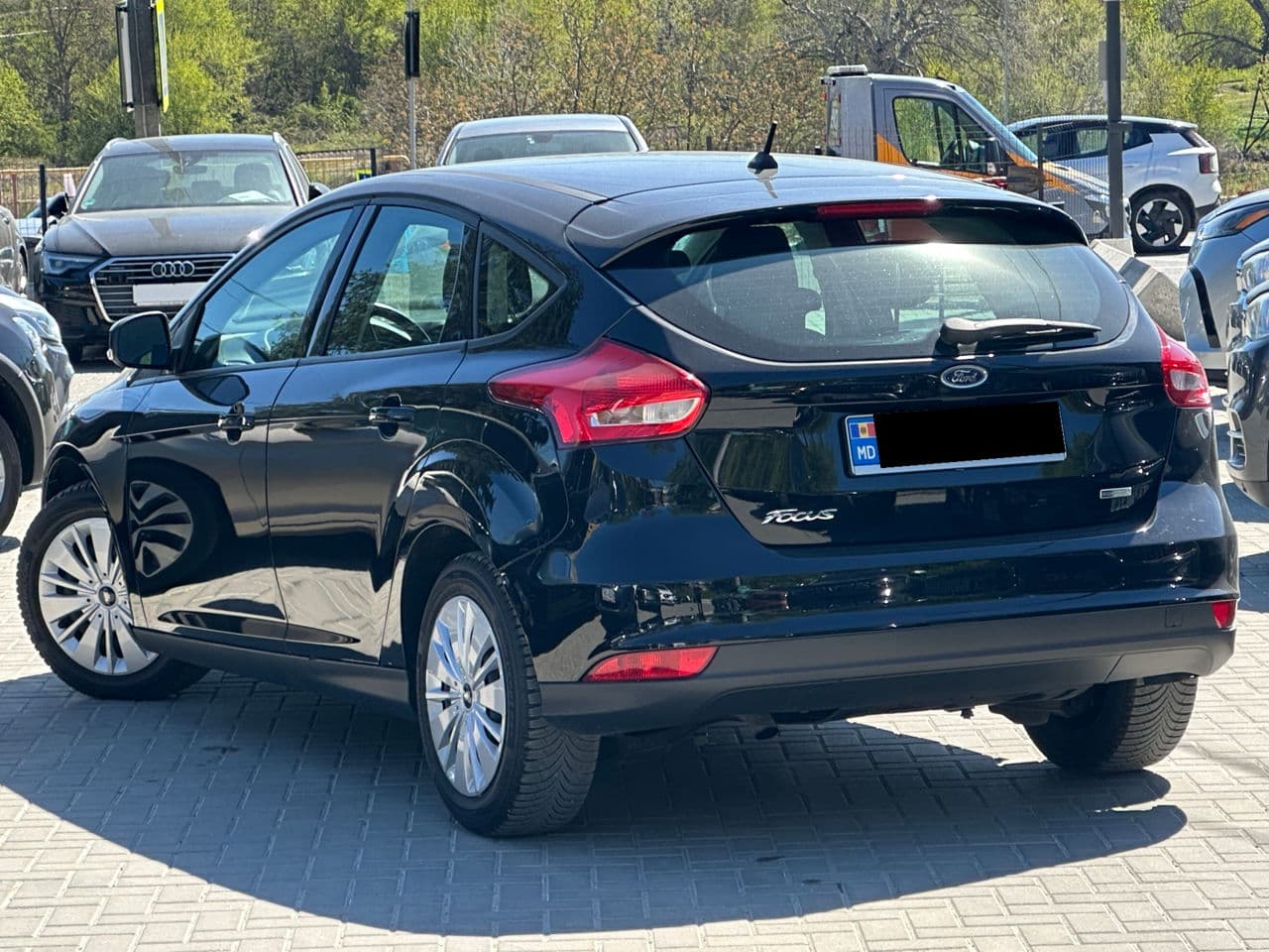 2017 Ford Focus — Miniatură 4