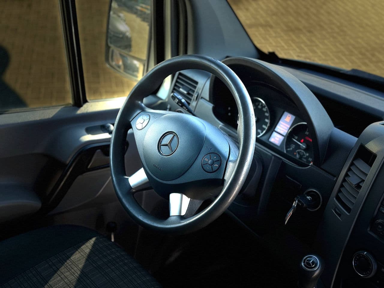 2016 Mercedes Sprinter — Miniatură 7