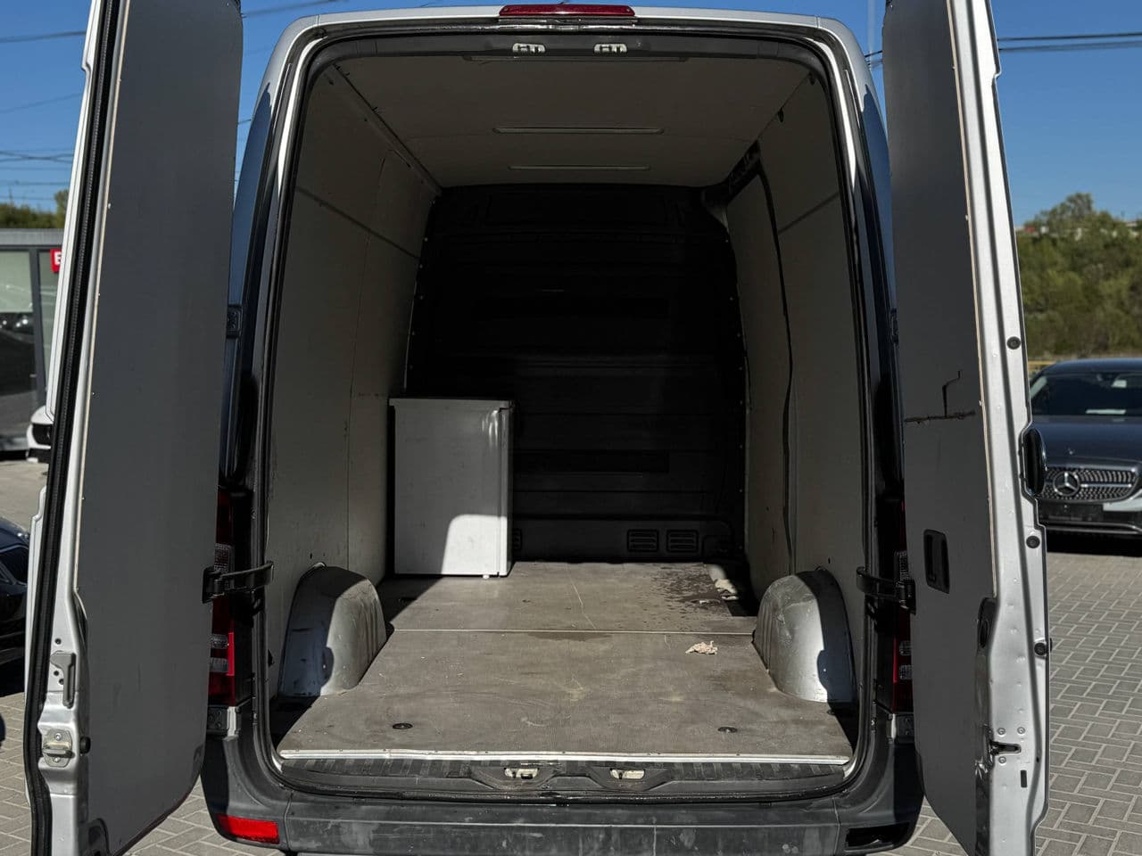 2016 Mercedes Sprinter — Miniatură 16