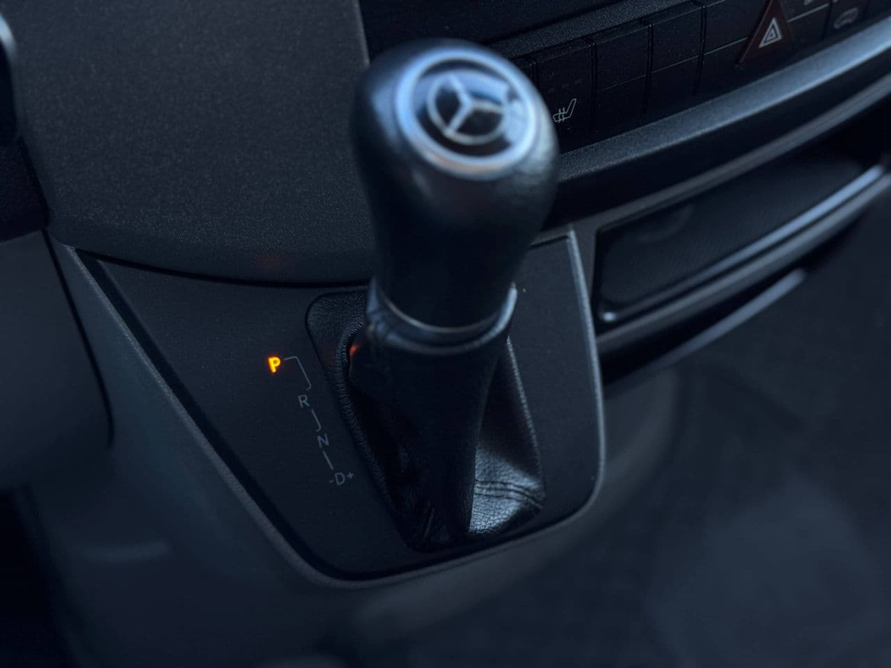 2016 Mercedes Sprinter — Miniatură 11