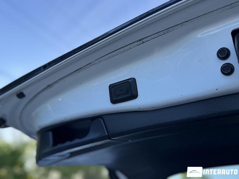 Toyota Rav-4 2019 — Миниатюра 6