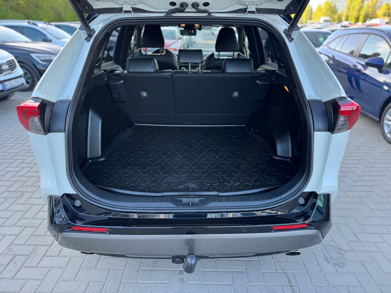 Toyota Rav-4 2019 — Миниатюра 5
