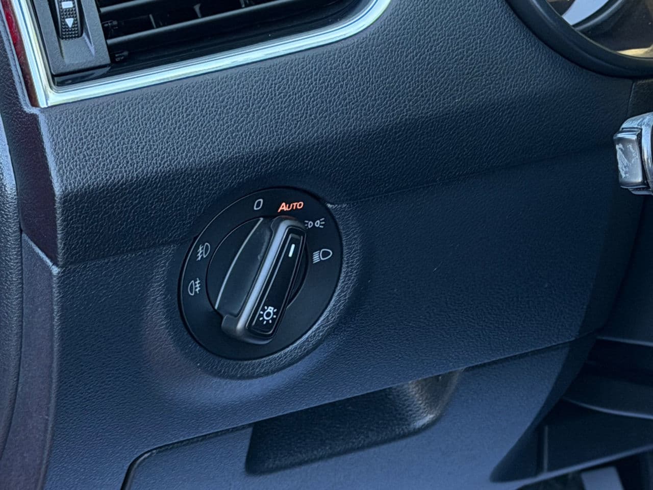 2020 Skoda Octavia — Miniatură 6