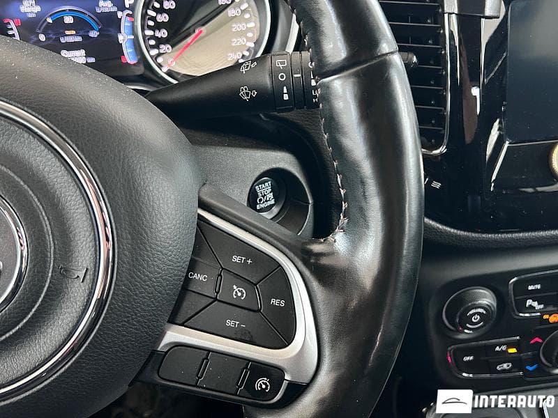 Jeep Compass 2018 — Миниатюра 11