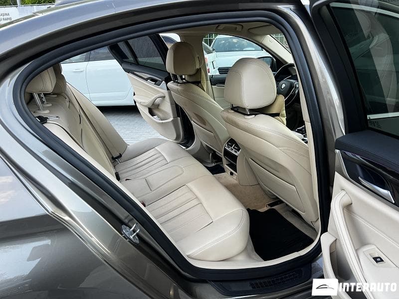 BMW 530e 2018 — Миниатюра 9
