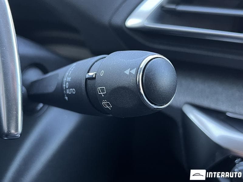 2020 Peugeot 5008 — Miniatură 14