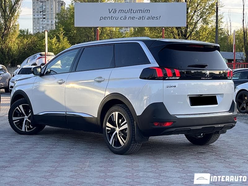 2020 Peugeot 5008 — Miniatură 3
