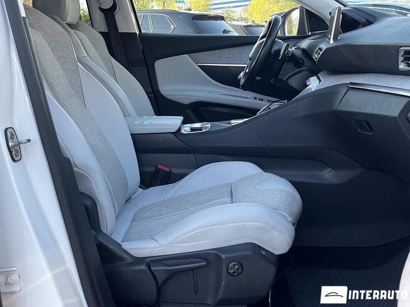 2020 Peugeot 5008 — Miniatură 18