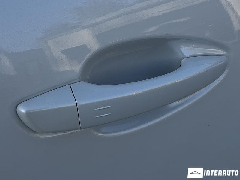 2020 Peugeot 5008 — Miniatură 6