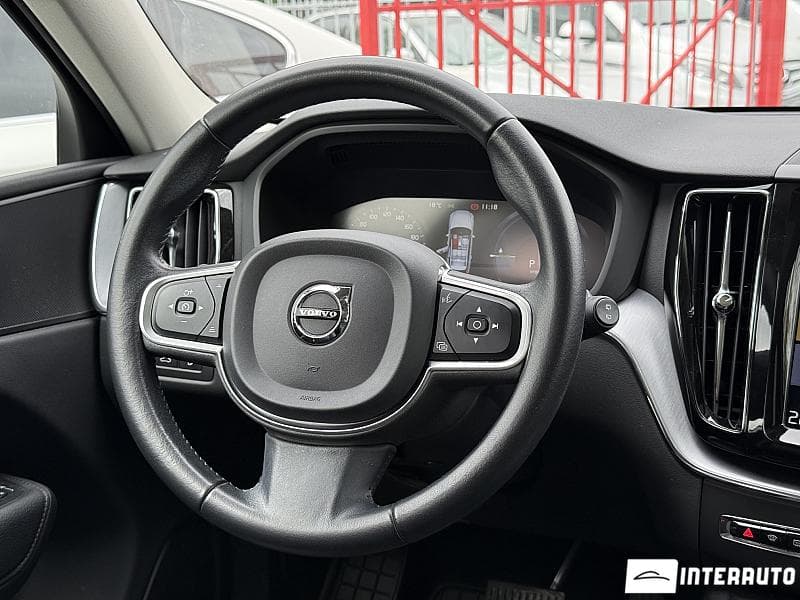 Volvo XC 60 2019 — Миниатюра 8