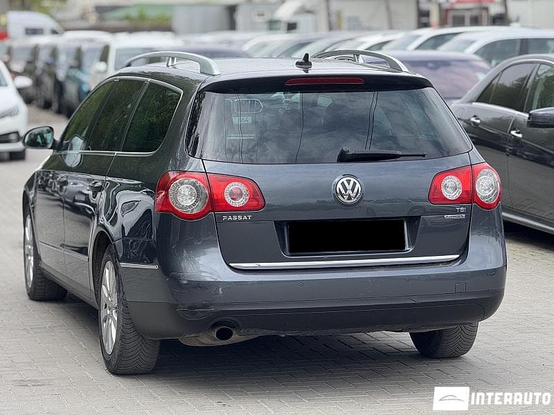 2010 Volkswagen Passat — Miniatură 4