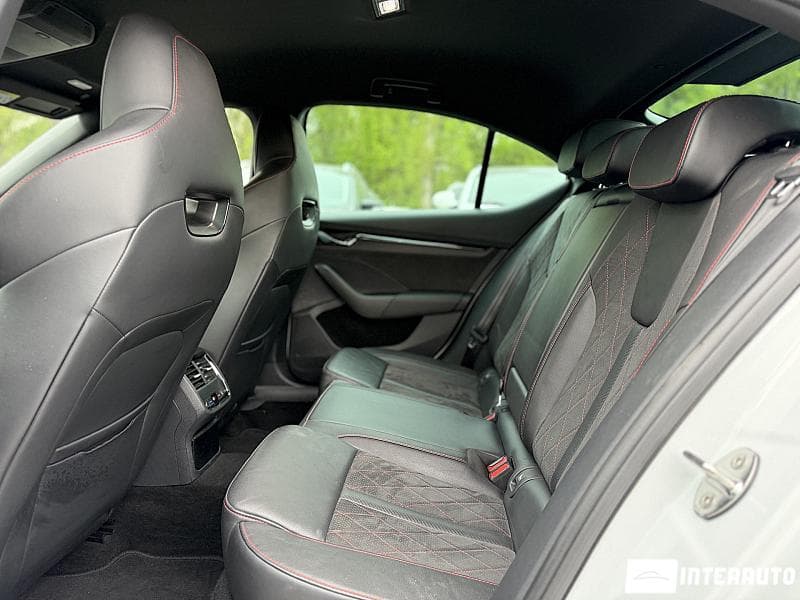 2022 Skoda Octavia RS — Miniatură 20