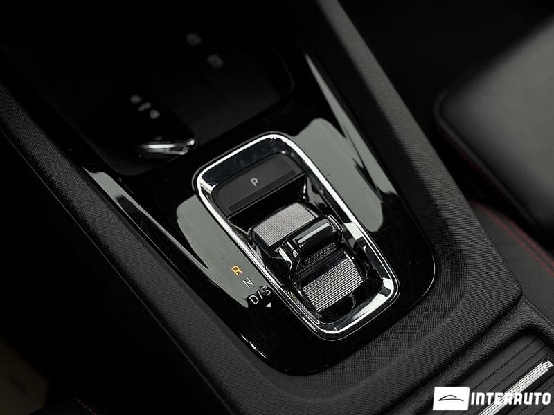 2022 Skoda Octavia RS — Miniatură 17
