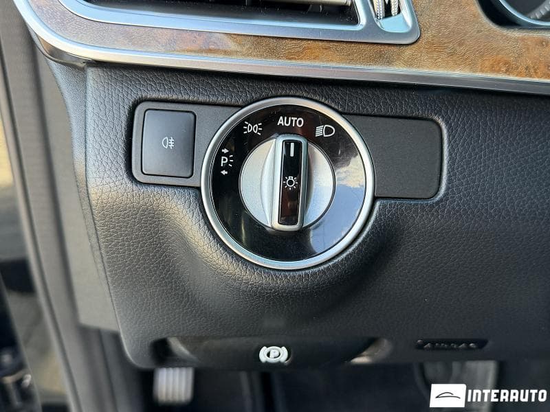 2013 Mercedes E 200 — Miniatură 9