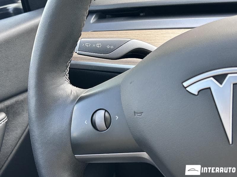 2021 Tesla Model Y — Miniatură 7